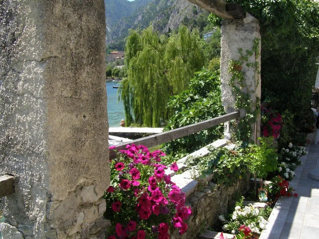 Hotel Villa Romantica Limone sul Garda 3*,  Italy