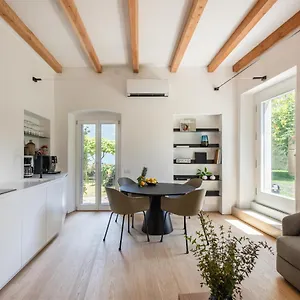 Apartment Maison Du