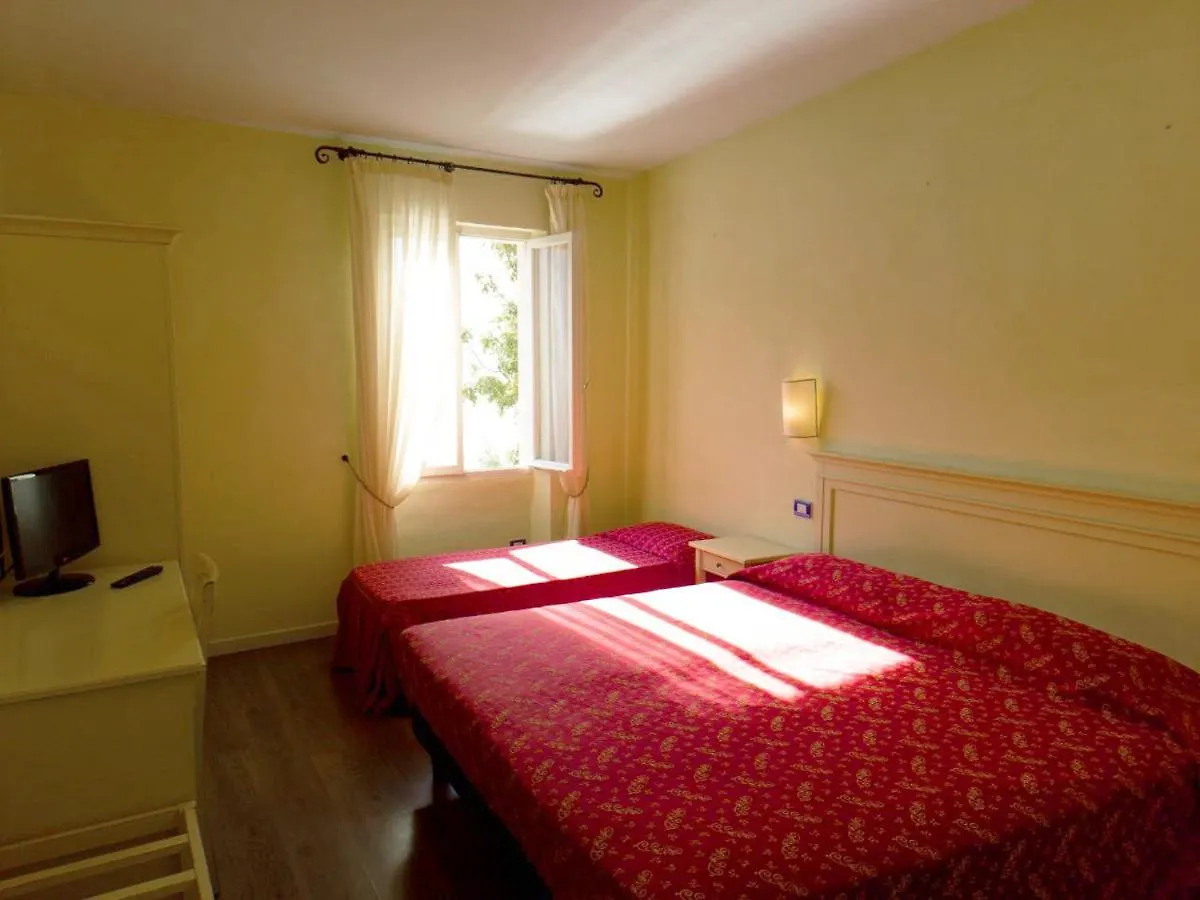 Villa Romantica Hotel 利莫内-苏尔加达 意大利
