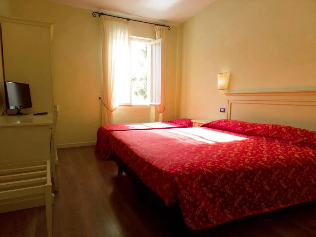 Villa Romantica Hotel 利莫内-苏尔加达