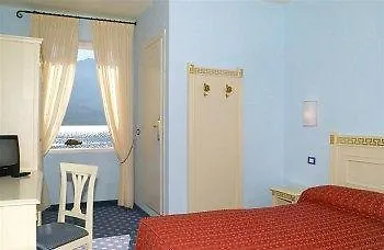 Villa Romantica Hotel 利莫内-苏尔加达 意大利