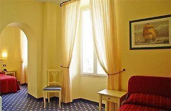 Villa Romantica Hotel 利莫内-苏尔加达 3*,  意大利