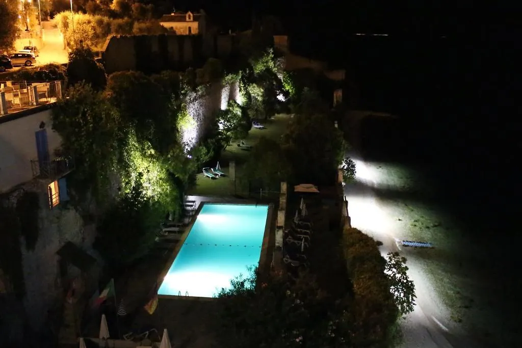Villa Romantica Hotel 利莫内-苏尔加达 3*,